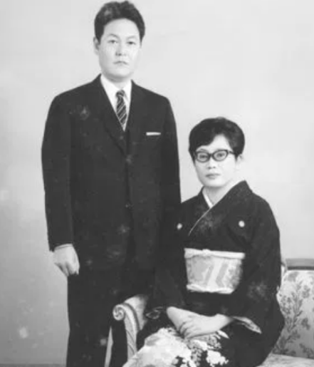 橋田壽賀子の夫と子供の画像